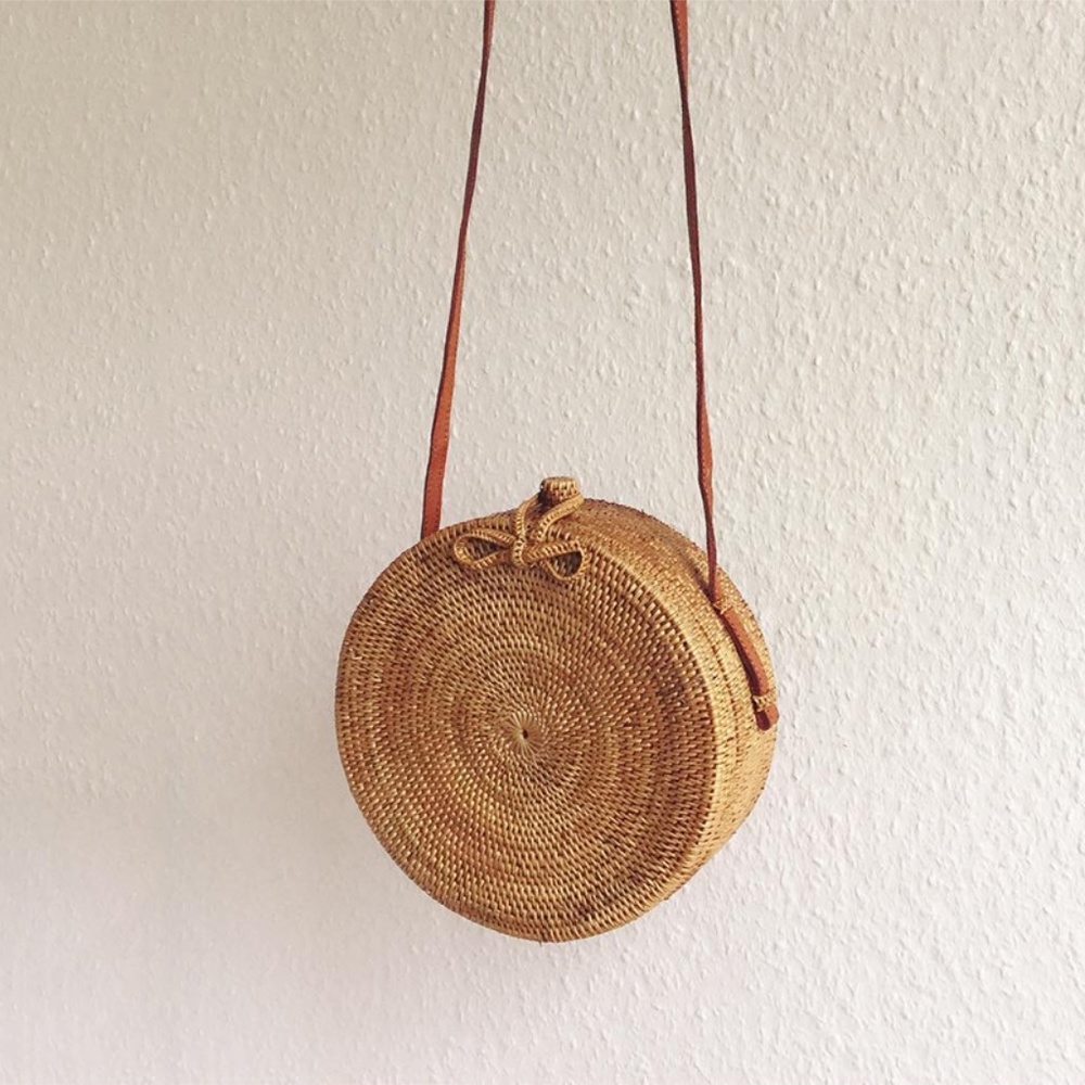 LAST ONE! Circle Rattan Crossbody Bag - Picture 3 of 6